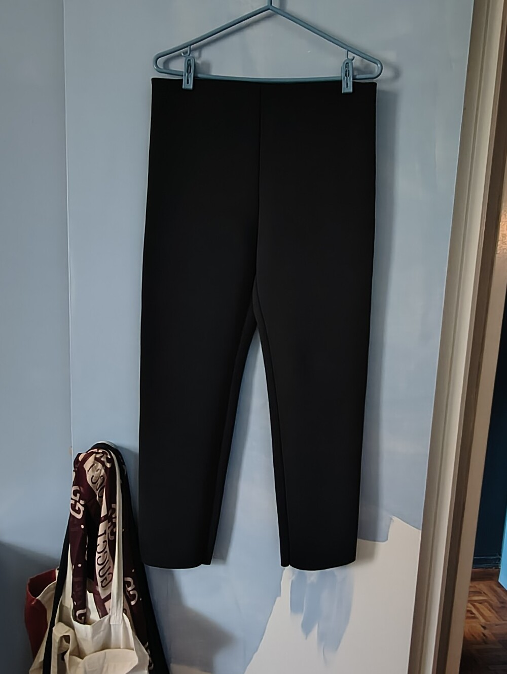 COS Black Scuba Fabric Pull On Pants M